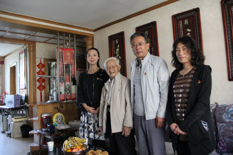 中共青海省第三建筑工程有限公司支部委員會(huì)開(kāi)展“走訪(fǎng)慰問(wèn)暖人心，紅色精神永傳承”活動(dòng)